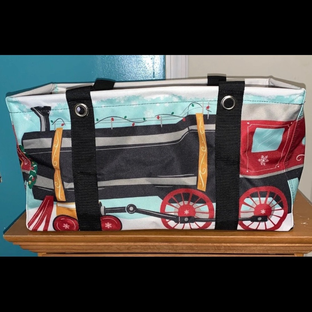 NWOT Thirty-One llama Christmas train tote